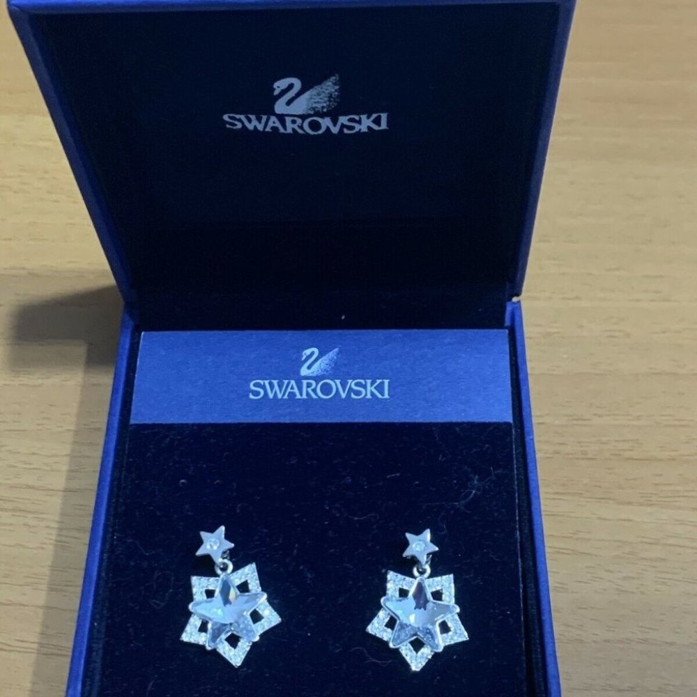 Swarovski Helen Star Earrings Rhodium Plated Crystal Drop 1024282 Silver White